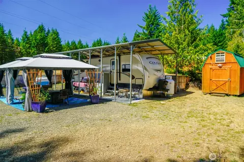 140 N Duckabush Dr N, Hoodsport, WA 98548