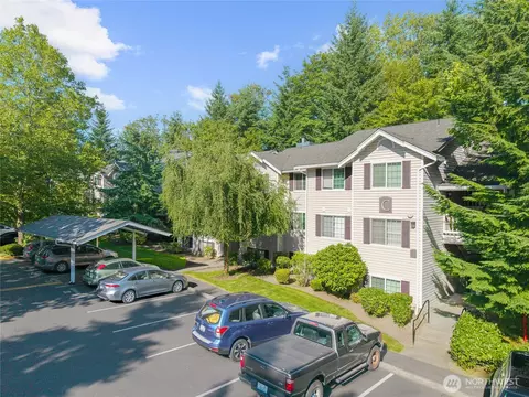 19230 Forest Park Dr NE #C110, Seattle, WA 98155