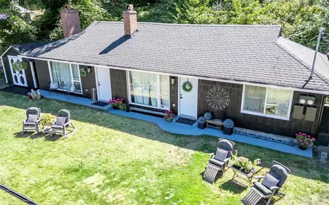 217 A B Lake Louise Dr SW, Lakewood, WA 98498