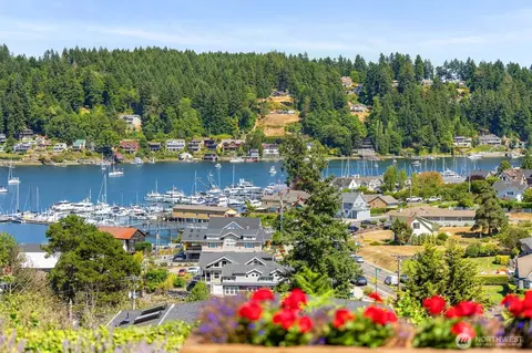 8303 Shirley Ave, Gig Harbor, WA 98332