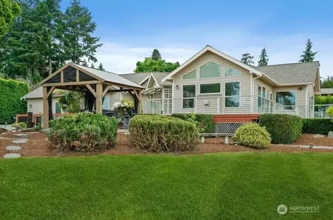 8328 NE 117th St, Kirkland, WA 98034