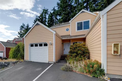 1250 SW Heller Rd #C1, Oak Harbor, WA 98277