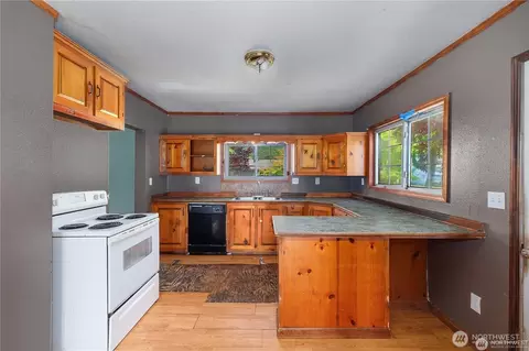 1921 Garfield Ave, Raymond, WA 98577 photo 2