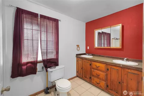 1921 Garfield Ave, Raymond, WA 98577 photo 6