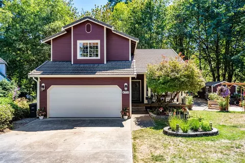 4709 7th Ave NE, Olympia, WA 98516