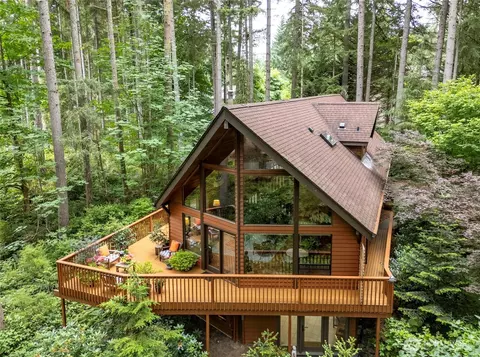 9910 40th Avenue Ct, Gig Harbor, WA 98332