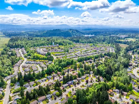 17021 Parkside Way SE, Renton, WA 98058