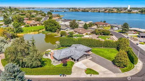 905 S Laguna Dr, Moses Lake, WA 98837