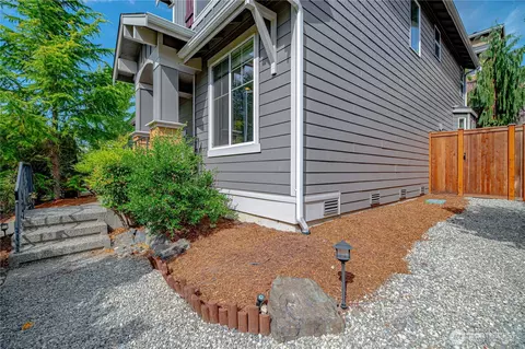 Exterior - 22819 41st Ave SE, Bothell, WA 98021 photo 3 of 5