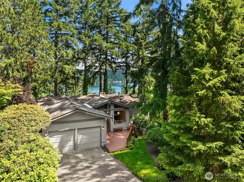 18920 NE 20th Ct, Redmond, WA 98052