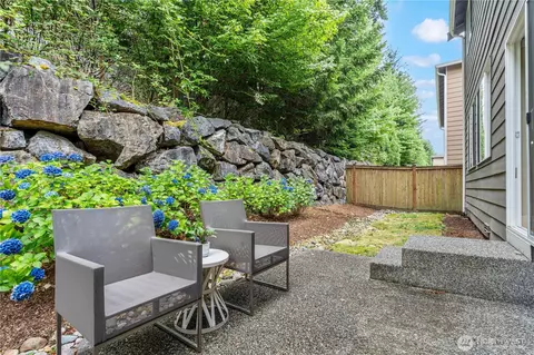 Exterior - 22811 36th Dr SE, Bothell, WA 98021 photo 3 of 4