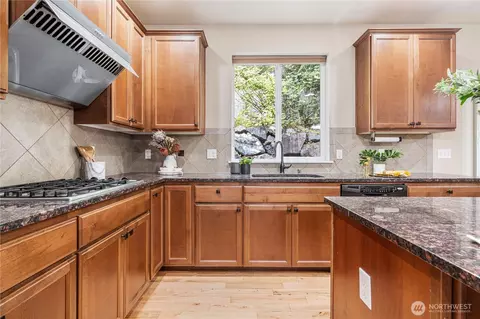 Kitchen - 22811 36th Dr SE, Bothell, WA 98021 photo 2 of 3
