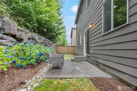 Exterior - 22811 36th Dr SE, Bothell, WA 98021 photo 2 of 4