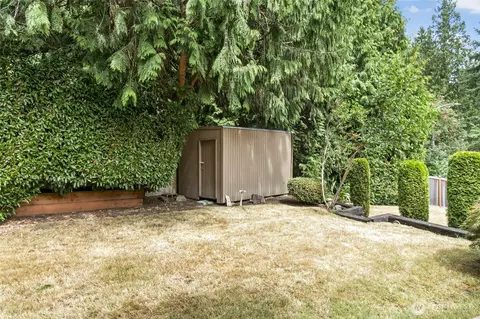 Exterior - 211 200th Pl SE, Bothell, WA 98012 photo 10 of 11