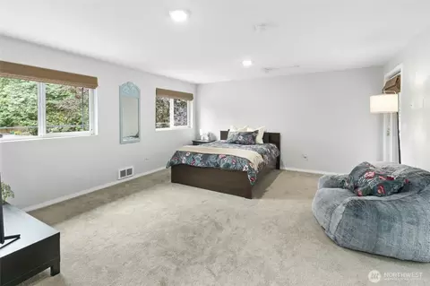 Bedroom - 211 200th Pl SE, Bothell, WA 98012 photo 4 of 5