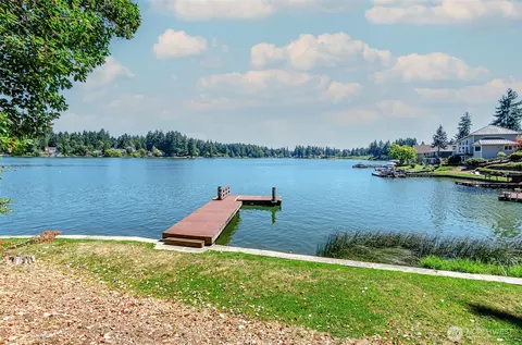 3722 Long Lake Dr SE, Olympia, WA 98503