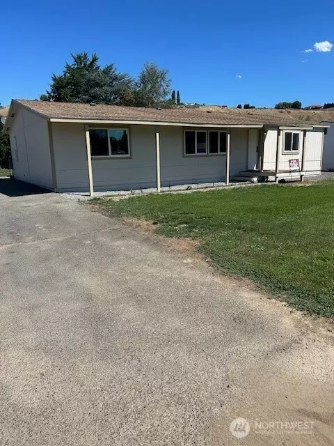 91 Four Hills Dr, Yakima, WA 98908