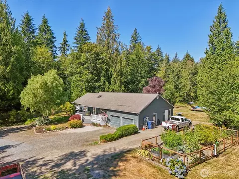 8717 E Meadow Lake Dr, Snohomish, WA 98290