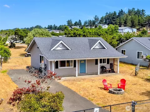 805 338th Pl, Ocean Park, WA 98640