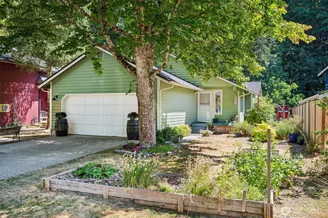 1714 Ann St NE, Olympia, WA 98506