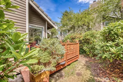 17320 97th Pl SW #610, Vashon, WA 98070