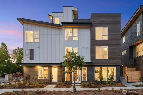 4300 NE 52nd St, Seattle, WA 98105