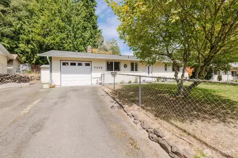 7029 Parkdale Dr NW, Bremerton, WA 98311