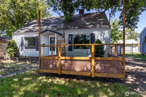 627 Juniper St, Walla Walla, WA 99362 photo 2