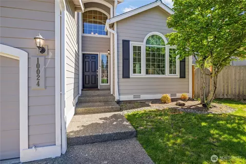 10024 SE 244th Ct, Kent, WA 98030