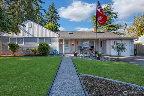 6123 Fairlawn Dr SW, Lakewood, WA 98499