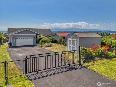 38291 NE Doe Rd NE, Hansville, WA 98340