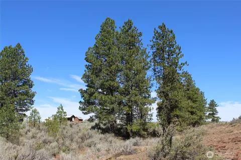 202 Falcon Ridge Rd, East Wenatchee, WA 98802