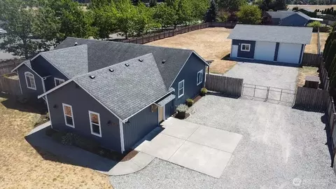 8603 194th Ave SW, Rochester, WA 98579