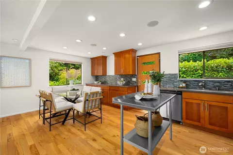 3701 E Jefferson St, Seattle, WA 98122 photo 9