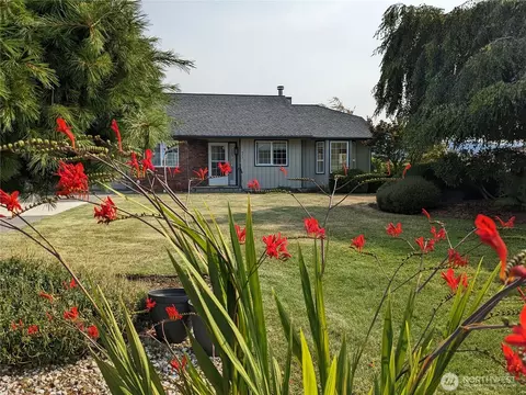573 W Minstrel Rd, Sequim, WA 98382