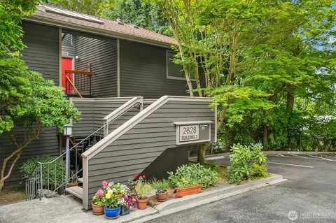 2628 4th Ave N #304, Seattle, WA 98109