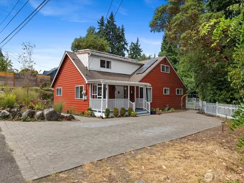 1036 NE 190th St, Shoreline, WA 98155