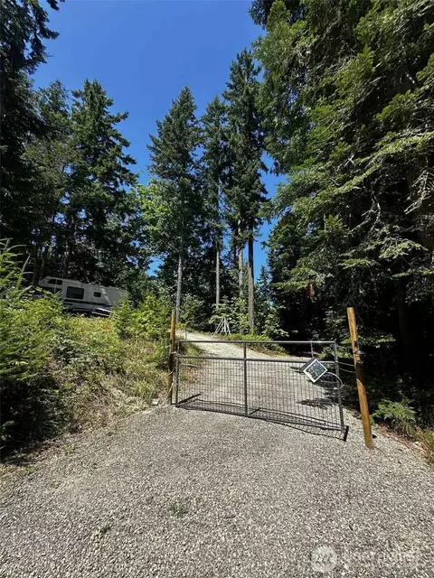 396 Sentinel Rd, Port Hadlock, WA 98339