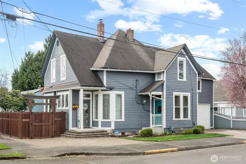 302 4th Ave NW, Puyallup, WA 98371