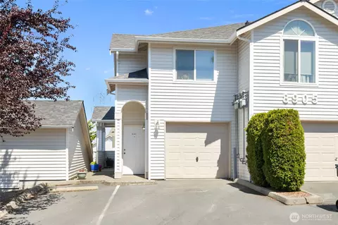 8905 Meridian Pl NE #201, Lake Stevens, WA 98258