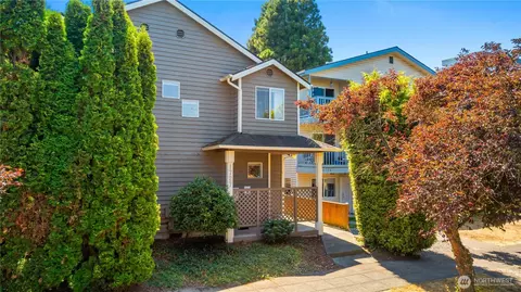 1727 NW 61st St, Seattle, WA 98107