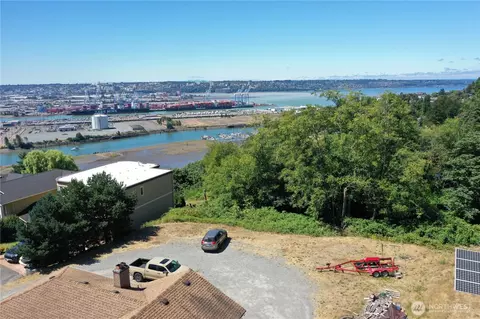 2910 44th Ave NE, Tacoma, WA 98422