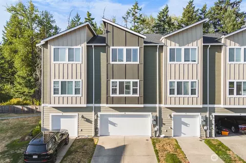 17413 118th Avenue Ct E #B, Puyallup, WA 98374