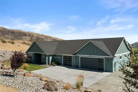 451 S Partridge Ln, East Wenatchee, WA 98802
