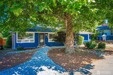 524 View Pl, Kent, WA 98030