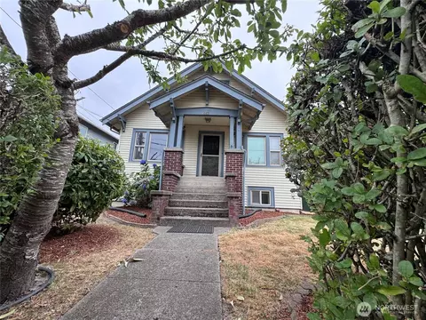 442 Burnett Ave N, Renton, WA 98057