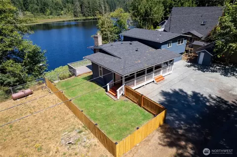 13615 Twin Lakes Dr E, Graham, WA 98338