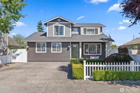 1020 H St, Centralia, WA 98531