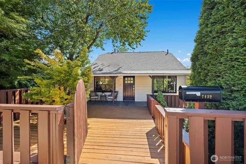 7132 34th Ave SW, Seattle, WA 98126