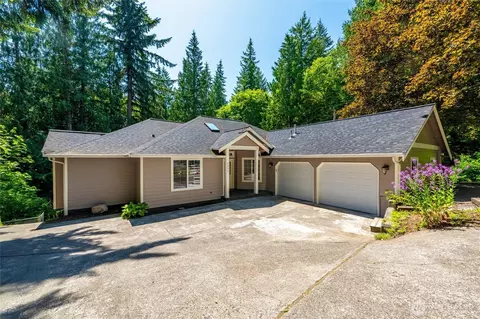 3204 30th St, Bellingham, WA 98225